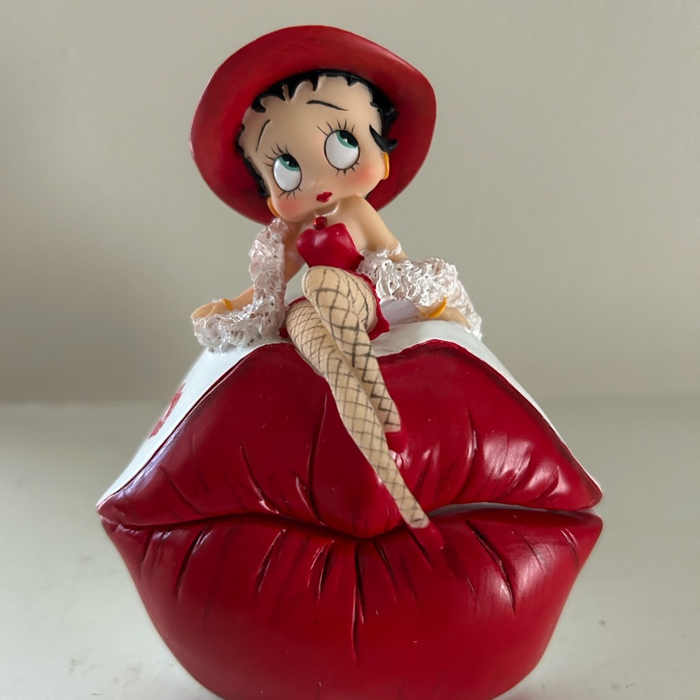 Rare Jewelry box Betty Boop  Vintage porcelain